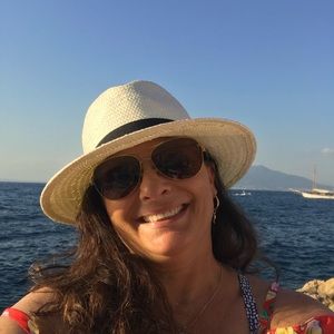 Meet your Posher, Deb